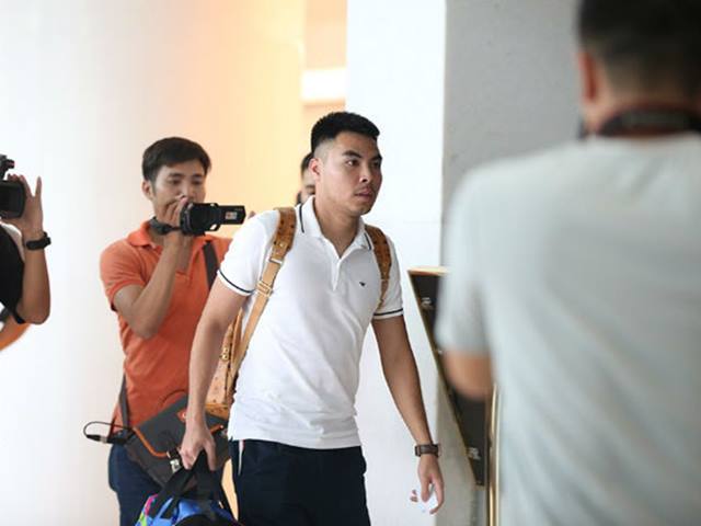 Văn Thanh, Đức Huy đeo balo chục triệu đồng trong ngày hội quân World Cup 2020