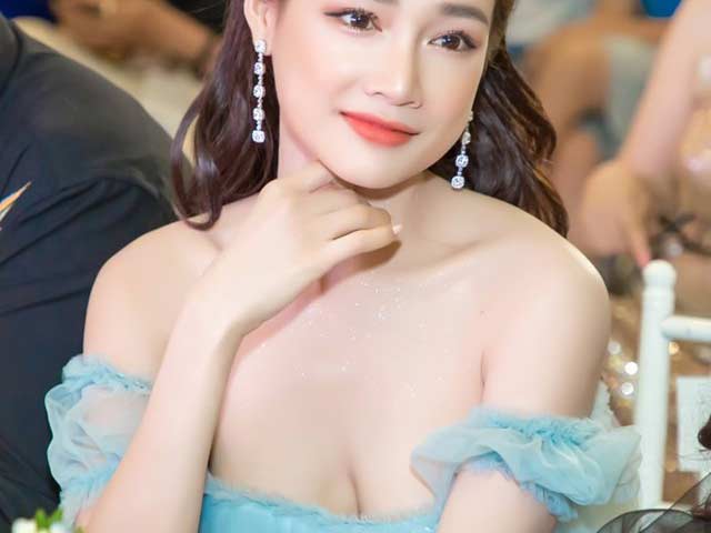 Nhã Phương chụp hình thời trang liên tục 10 tiếng, lộ body gầy báo động