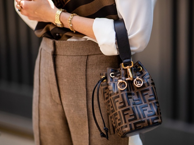 5 món hàng hiệu quý cô không nên tiếc tiền đầu tư