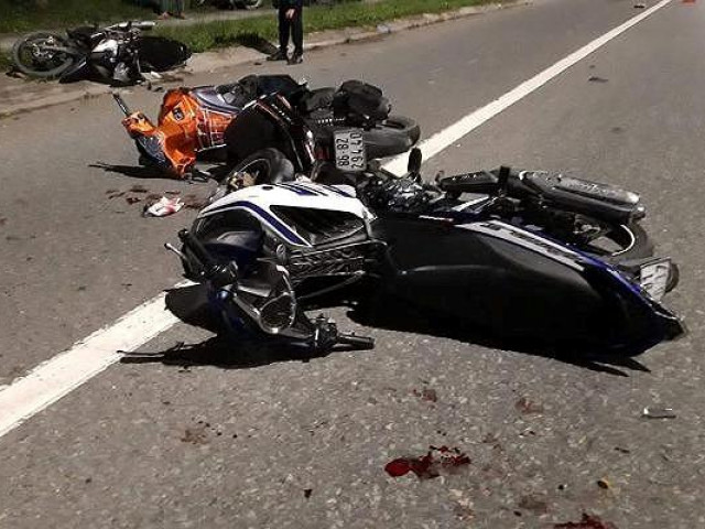 4 công nhân nguy kịch sau tai nạn xe máy liên hoàn