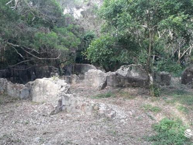 Phát hiện nhiều dấu tích khu nghỉ dưỡng cổ trên núi Trường Lệ