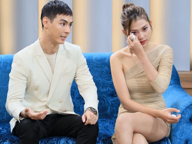 Chúng Huyền Thanh khóc nức nở tiết lộ chuyện bị công kích quá mức
