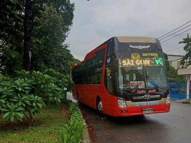 Phu xe ngày đầu đi làm đã &#34;biến mất&#34; cùng chiếc xe giường nằm &#34;siêu to khổng lồ&#34;