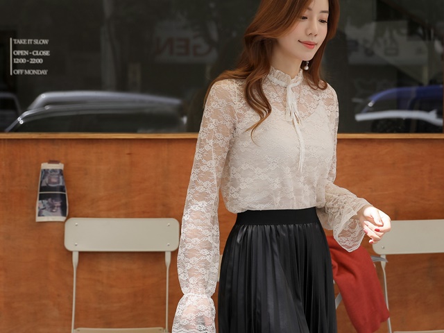 4 trang phục giúp nàng công sở mới mẻ trong khuôn khổ