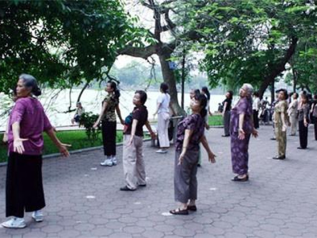 Ô nhiễm Hà Nội lên ngưỡng tím, chuyên gia cảnh báo không tập thể dục buổi sáng Ô nhiễm Hà Nội lên ngưỡng tím, chuyên gia cảnh báo không tập thể dục buổi sáng