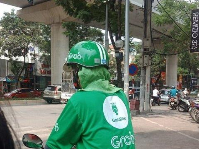 Thót tim nghe tài xế Grab kể về cuốc xe trong đêm phải “bỏ của chạy lấy người”