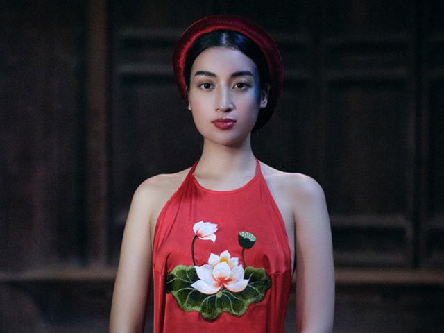 Đỗ Mỹ Linh trở thành Thị Nở răng trắng xinh nhất, mặc yếm thả ngực tinh tế?