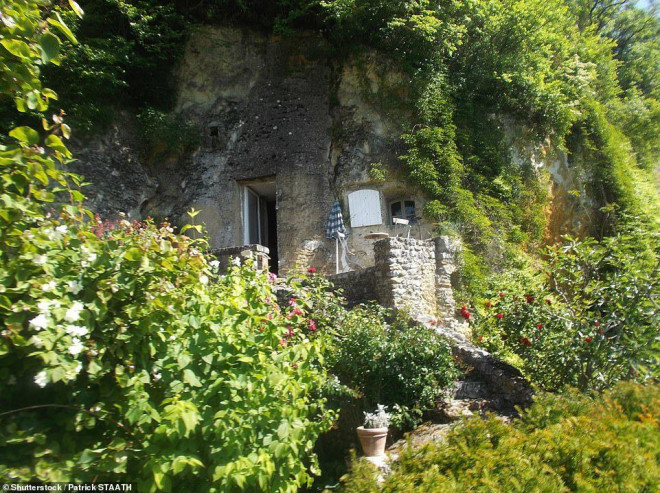 14 ngôi làng đẹp như thiên đường dưới hạ giới ở Pháp - 7