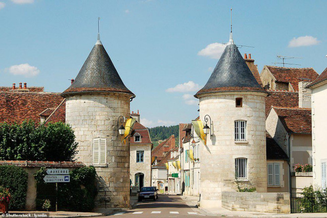 14 ngôi làng đẹp như thiên đường dưới hạ giới ở Pháp - 10