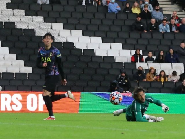 Video MK Dons - Tottenham: Son Heung Min chói sáng, chạy đà hoàn hảo