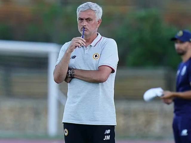 “Đồ tể“ Pepe và Mkhitaryan đánh nhau, HLV Mourinho có trị loạn được ko?