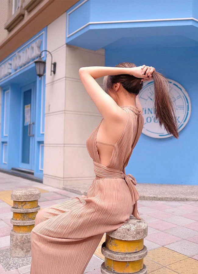 Hot girl Việt gây xôn xao trang mạng Trung Quốc vì thời trang táo bạo - 6