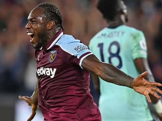 West Ham lên đỉnh bảng xếp hạng Ngoại hạng Anh, màn ăn mừng cực dị
