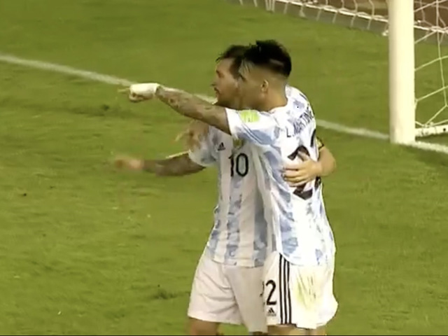 Video bóng đá Venezuela - Argentina: Thẻ đỏ bất ngờ, bàn mở điểm phút bù giờ (H1)