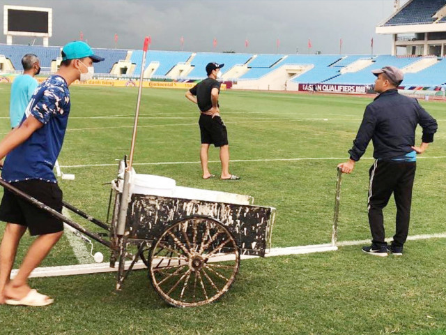 Tuyển Úc tố sai, sân Mỹ Đình bị oan hay AFC cẩu thả?