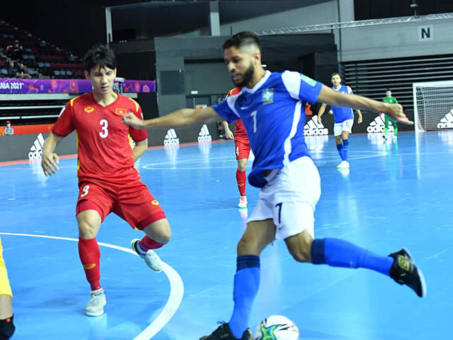 Futsal Việt Nam thua Brazil 1-9 ở World Cup: “Không thể kèm được họ“