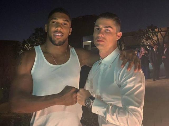 Dự đoán Ronaldo ghi bàn 3 trận liền cho MU, “Vua boxing” nể CR7 “tỷ người mới có 1“