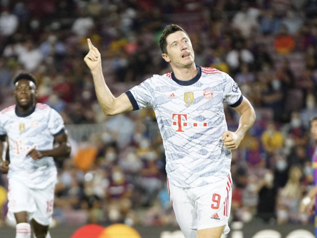 Siêu đội hình lượt đầu vòng bảng Cúp C1: Bayern áp đảo, Ronaldo mất suất