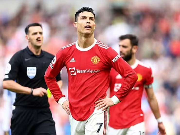 Ronaldo xin được rời MU: Muốn đá tiếp ở Cúp C1, mong 3 đại gia “giải cứu“