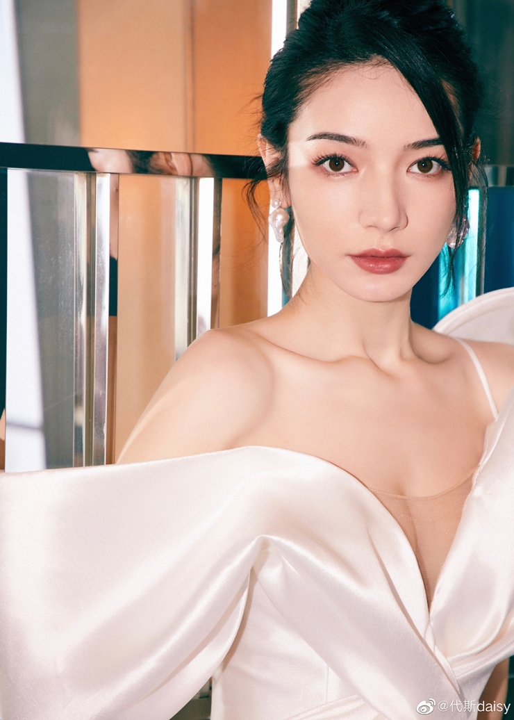 3 cô bé thuộc 