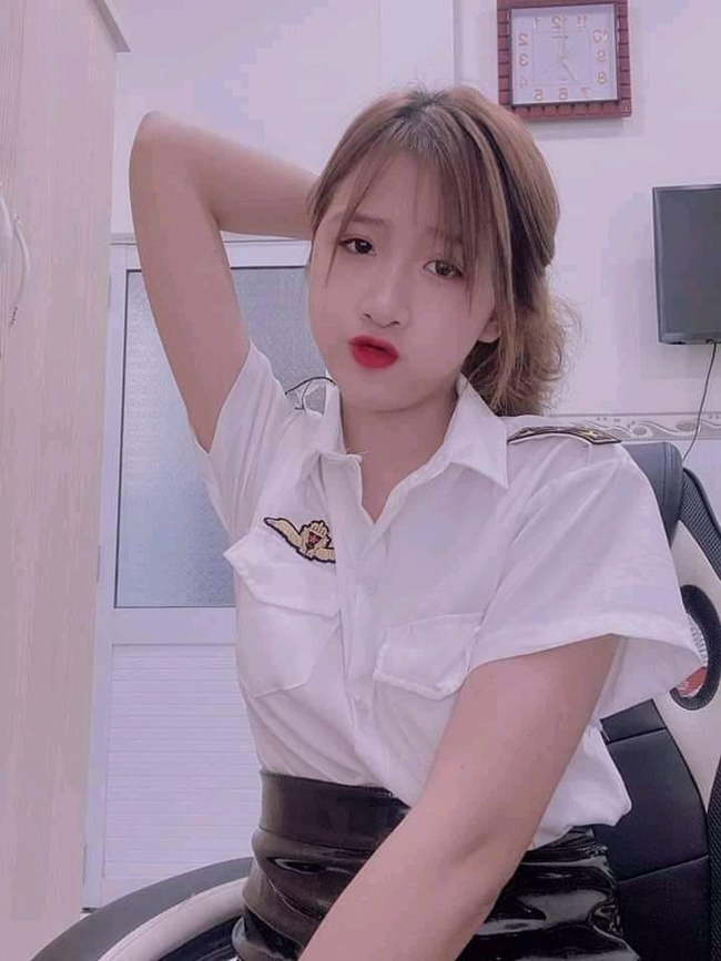Ba cô gái xinh đẹp đứng sau thành công của Lộc Fuho khiến fan nam mê mẩn 17