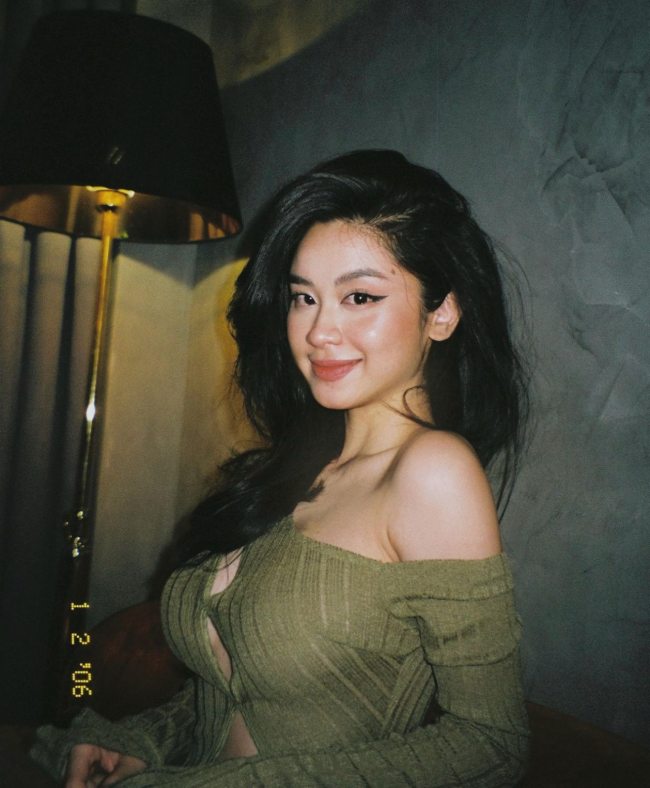 Hot girl Thanh Hoá mặc đồ bình dân vẫn sang chảnh, thu hút vạn người mê 18