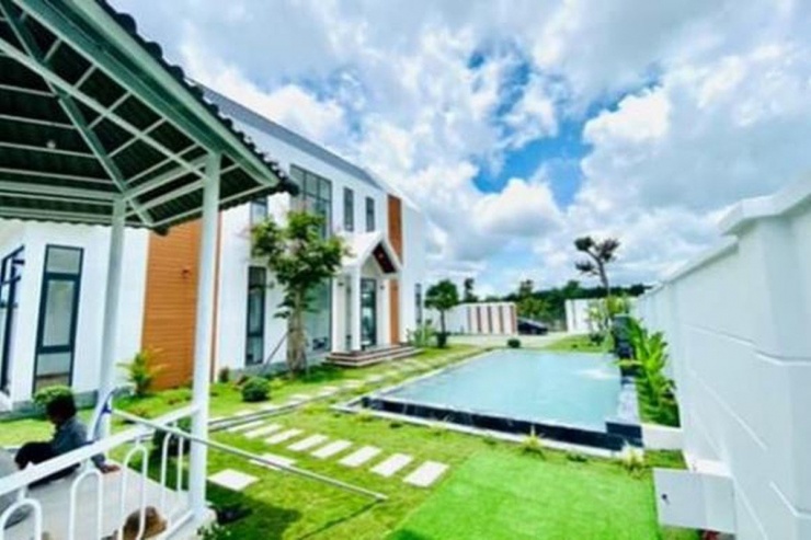 Mê mẩn sân vườn xanh mướt trong biệt thự 10 tỷ của Lê Giang - 2