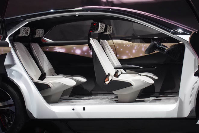 Nissan trình diễn crossover tự lái IMx Concept - 4