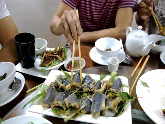 Thịt rắn của Việt Nam nổi tiếng trên báo nước ngoài