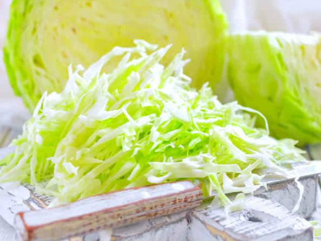 Lợi ích sức khỏe của nước ép cải bắp với chanh