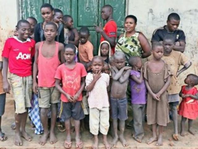 Cưới chồng năm 12 tuổi, người phụ nữ đẻ 44 đứa con khiến ai cũng choáng