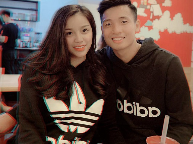 Bùi Tiễn Dũng và bạn gái diện "áo đôi" với vợ chồng Beckham