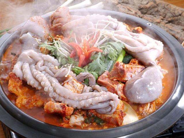 Quê hương HLV Park Hang-seo khoái ăn mực, bạch tuộc VN Quê hương HLV Park Hang-seo khoái ăn mực, bạch tuộc VN