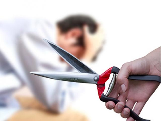 Tin vào giấc mơ mình là con gái, người đàn ông tự tay cắt đứt "của quý"