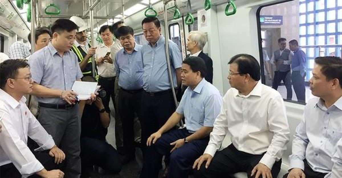 Phó Thủ tướng "truy vấn" Tổng thầu Trung Quốc trên tàu Cát Linh-Hà Đông: "Các ông hứa bao giờ làm xong?" Phó Thủ tướng "truy vấn" Tổng thầu Trung Quốc trên tàu Cát Linh-Hà Đông: "Các ông hứa bao giờ làm xong?"
