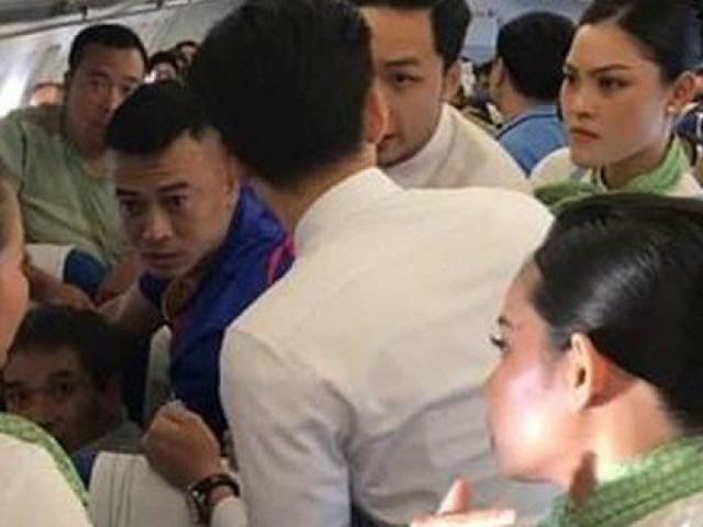 Nữ hành khách bị co giật được cấp cứu trên máy bay Bamboo Airways như thế nào? Nữ hành khách bị co giật được cấp cứu trên máy bay Bamboo Airways như thế nào?