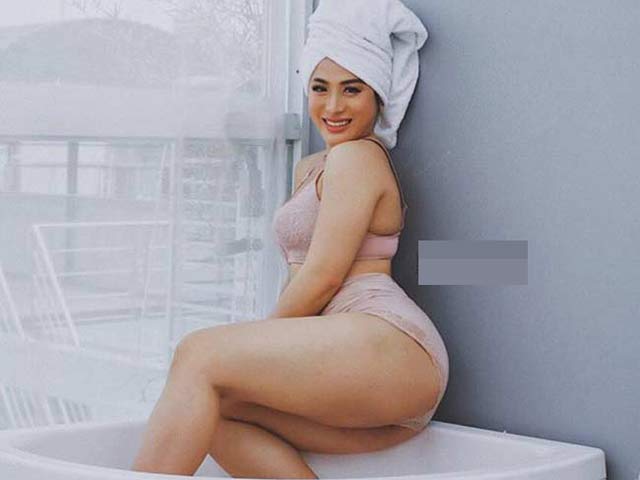 "Kim Kardashian Sài Gòn" chọn đồ tập mỏng tôn dáng, không bị sự cố vô duyên