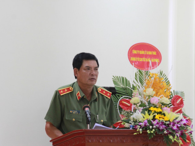 Cảnh cáo nguyên Phó Tổng cục trưởng Tổng cục An ninh Trình Văn Thống Cảnh cáo nguyên Phó Tổng cục trưởng Tổng cục An ninh Trình Văn Thống