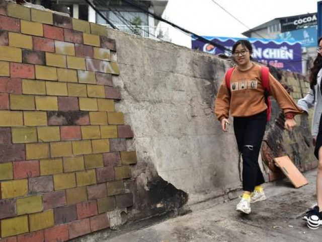 Xót xa công trình kỉ niệm 1.000 năm Thăng Long - Hà Nội bị phá hoại nghiêm trọng