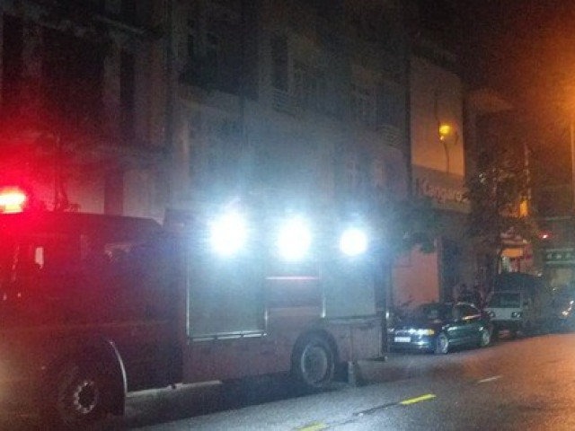 Đà Nẵng: Giải cứu 3 người mắc kẹt giữa đám cháy lúc rạng sáng