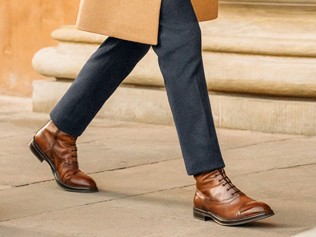 5 kiểu quý ông kết hợp giày dép thảm họa