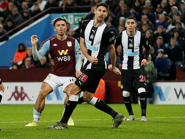 Video highlight trận Aston Villa - Newcastle: &#34;Thảm họa&#34; bóng chết, 4 phút sụp đổ