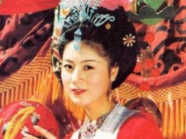 Nữ diễn viên đắt giá nhất “Tây Du Ký“, U60 vẫn trẻ đẹp diễm lệ