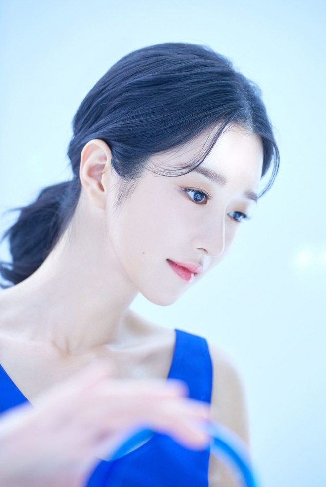 Seo YeJi đúng là “lão hóa ngược”, loạt ảnh quảng cáo mỹ phẩm mới nhất của cô là bằng chứng - 7