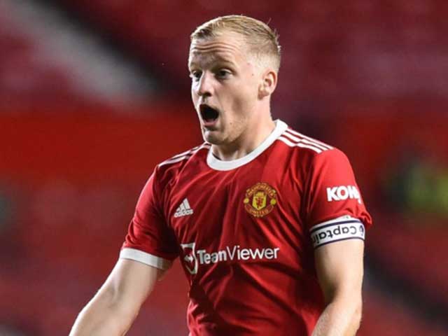 Van De Beek ném bã kẹo bị Solskjaer “nắn gân“, lộ diện CLB mới vào tháng 1
