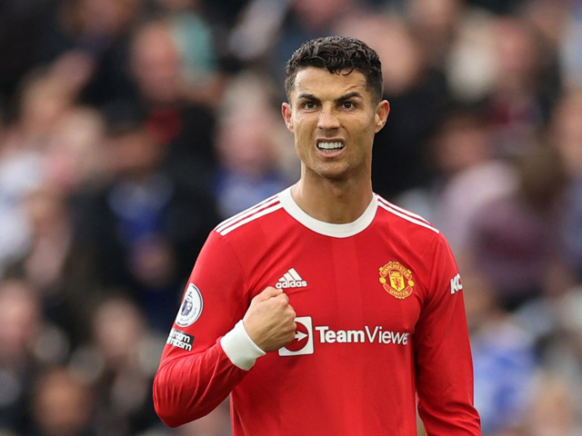 Nghịch lý Ronaldo rực sáng cùng Bồ Đào Nha, “tàng hình“ tại MU: Đâu là lý do