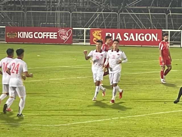 Kết quả bóng đá U23 Việt Nam - U23 Kyrgyzstan: “Người nhện“ siêu đẳng, bàn penalty bất ngờ (Giao hữu) (H1)
