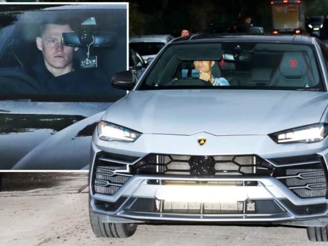 Ronaldo “trốn“ phóng viên, SAO MU ủ dột trước đại chiến Cúp C1
