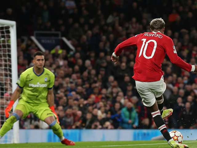 MU cán mốc 300 bàn thời Solskjaer, tái hiện kỳ tích ngược dòng của Sir Alex