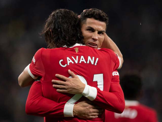 BLV Anh Quân: Ronaldo - Cavani tổng 70 tuổi cứu MU - Solskjaer thoát nạn